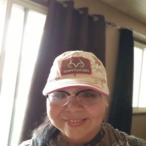 Meet your Posher, Alyson
